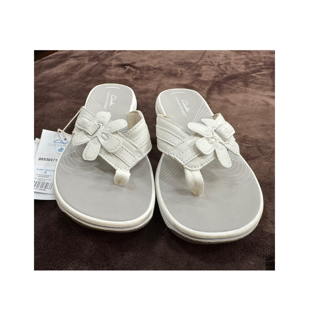 Clarks Women's White Floral Sandals size 6 - Picture 3 of 9
